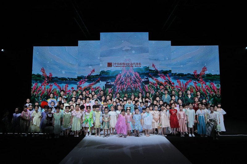 “童装课·时光调色板”2024海派儿童时尚趋势发布举行(图3)