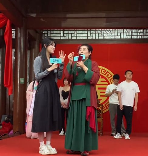 九游会J9：开封王婆在江西被四大财女整破防最后一位要求令王婆难堪(图18)