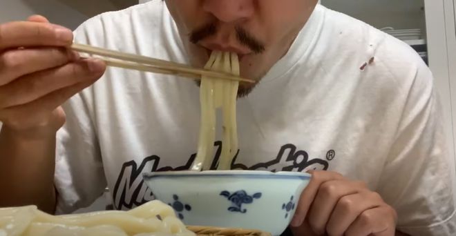 “大叔孩”在最后的温馨里老去(图3)
