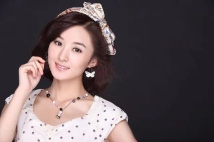 赵丽颖第一次带儿子露面圆头圆脑像妈妈冯绍峰不知道去哪里了(图10)