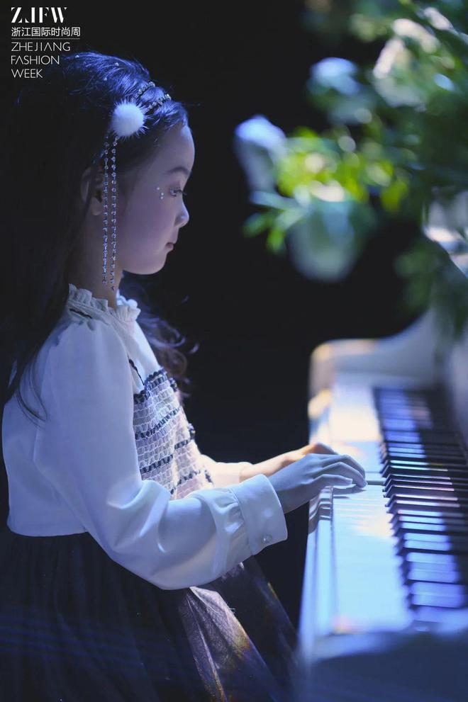 九游会J9：童装专场可爱、国风、运动、淑女~2024SS浙江国际时尚周发布合集(图1)