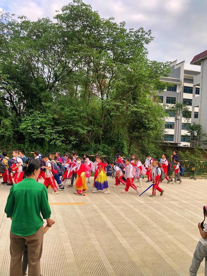 九游会J9：放假通知！广东大中小学暑假时间表出炉孩子们：假期好短(图2)