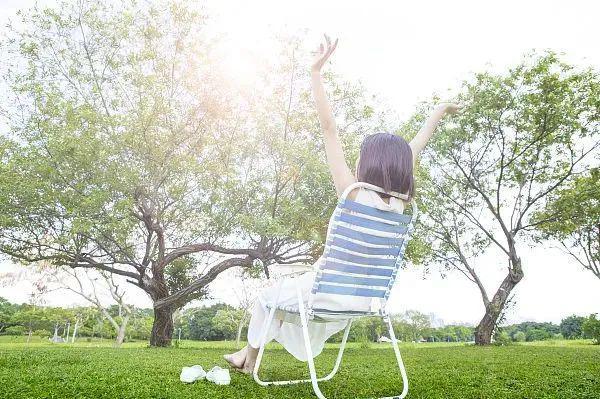 晒太阳是“最便宜”的养生方式！但要注意这5点(图2)