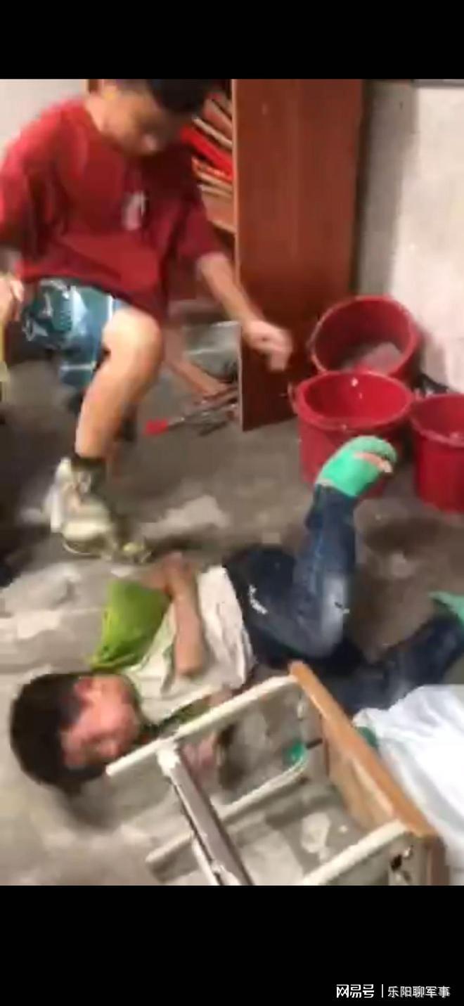 广西再现严重校园霸凌事件霸凌者叫嚣：小学的年龄初中的气质(图1)