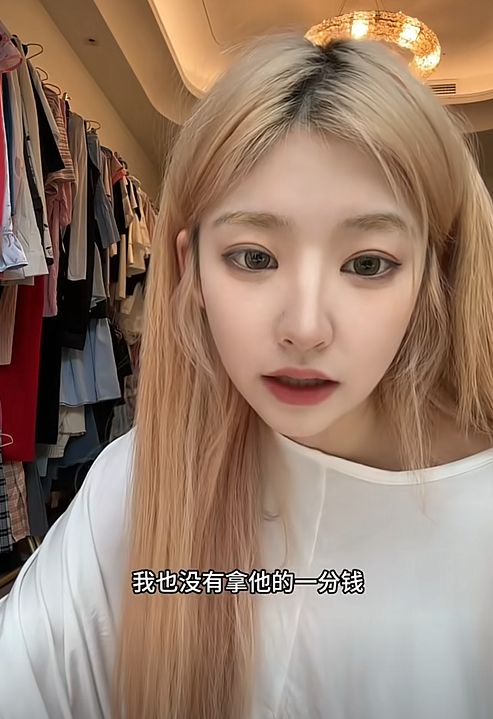 九游会J9：王思聪日本逛童装店被偶遇！黄一鸣称有实锤女儿亲爹百分百是他(图4)