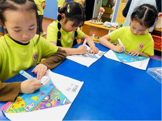 彩绘春天 放飞梦想——长幼教育集团总园开展2024春季大班年级组社区活动(图2)