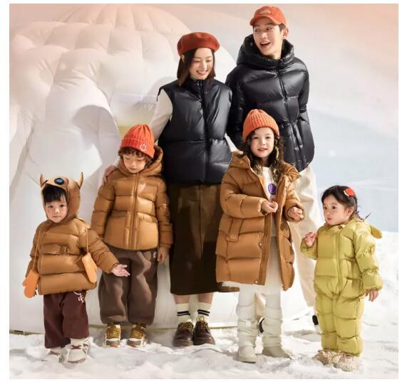 2024上海时装周KIDSWEAR重磅登场MiniBala携新品打造亲子毛绒秀场(图4)