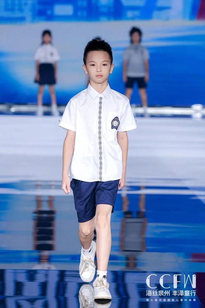 不同年龄段的风格与气质——淘帝2024校园主题童装发布秀(图3)