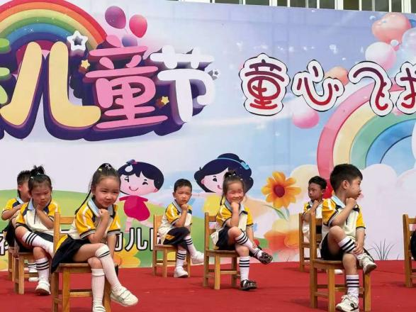 粽叶飘香童梦飞扬阜阳市颍东区插花镇闸南幼儿园开展粽享端午快乐六一主题活动(图8)