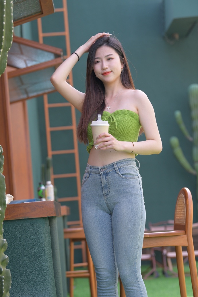 J9九游会：美女被cV(图1)