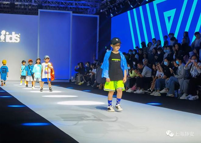 2022春夏上海时装周KIDSWEAR童装发布在静安开启！(图2)