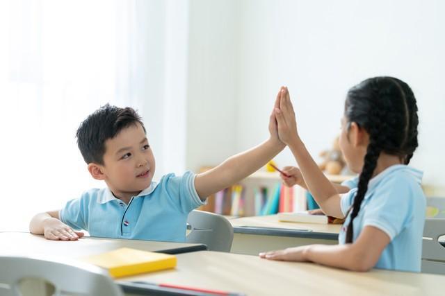 考试焦虑心理疏导：高考临近孩子老玩手机怎么办(图2)