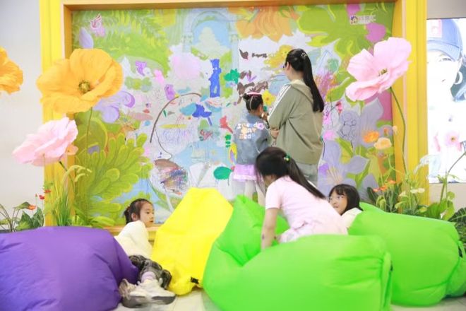 J9九游会：抓住假期小尾巴！泺口服装城打折抽奖最后一天！(图2)