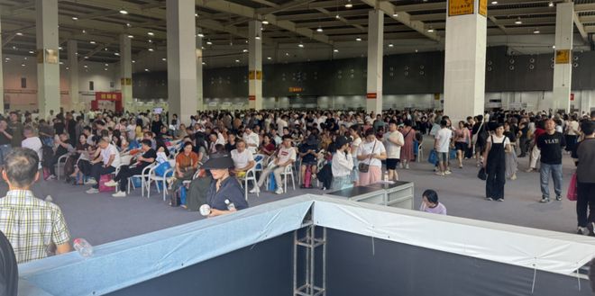 直击义乌“抢铺大战”！“世界超市”磁力四射(图1)