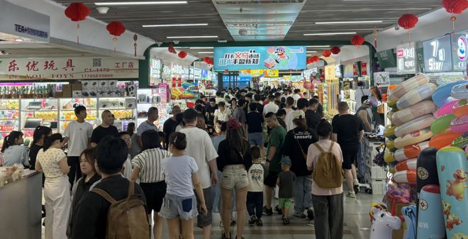 直击义乌“抢铺大战”！“世界超市”磁力四射(图5)