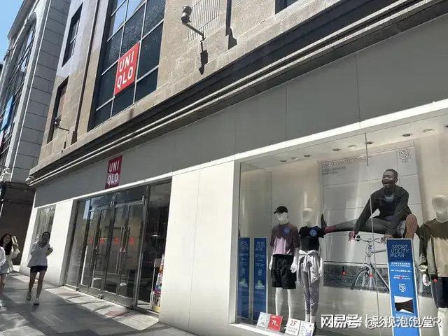 优衣库辣妹风翻车记：比童装还窄的S码劝退打工人(图4)