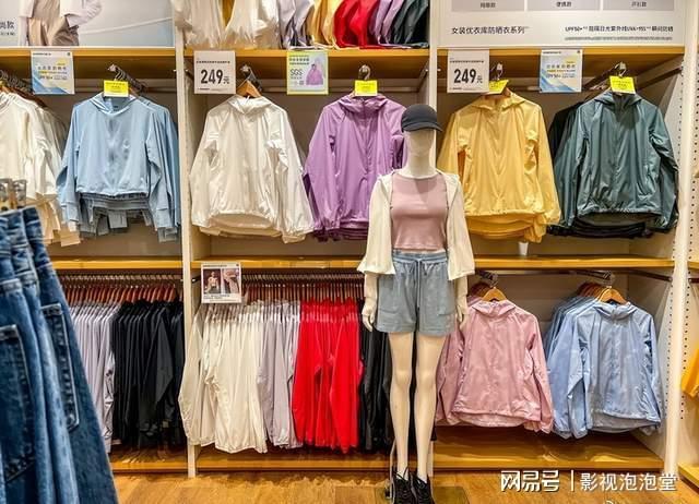 优衣库辣妹风翻车记：比童装还窄的S码劝退打工人(图5)