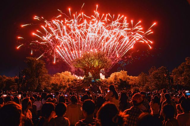 J9九游会：郑州：银基端午迎客158万人次神话体验强势“圈粉”(图4)